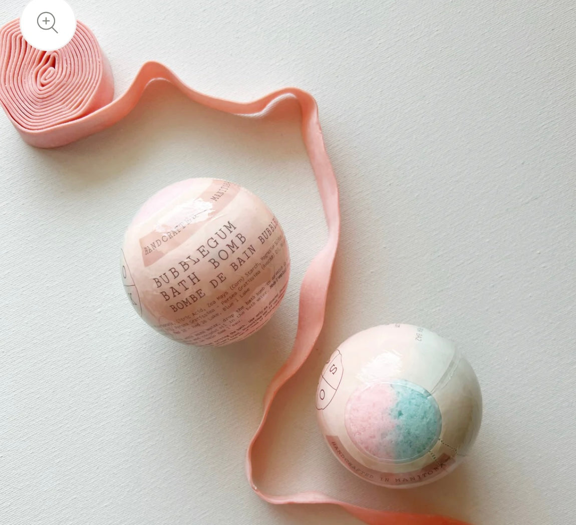 Bubblegum Bath Bomb