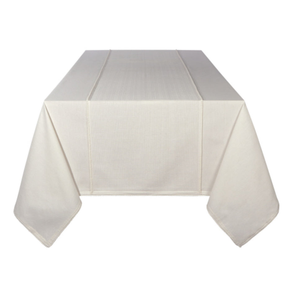 Estela White PomPom Table Cloth 60x90”