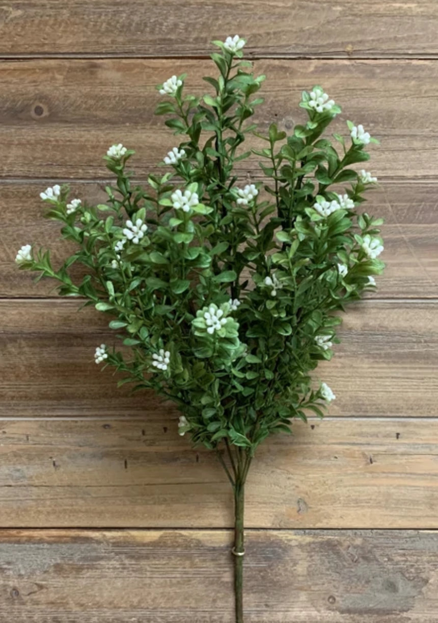 Modern Boxwood Faux Greenery 18”